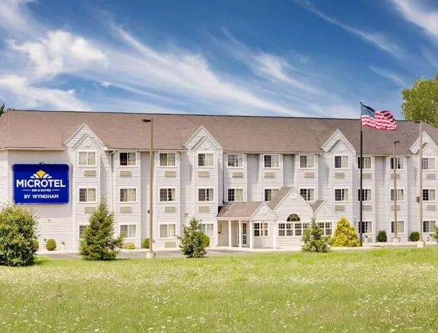 Microtel Inn & Suites by Wyndham Hagerstown by I-81 hotel detail image 1