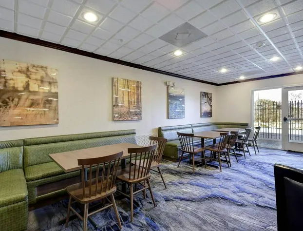 Fairfield Inn & Suites Marriott San Antonio Boerne hotel detail image 1