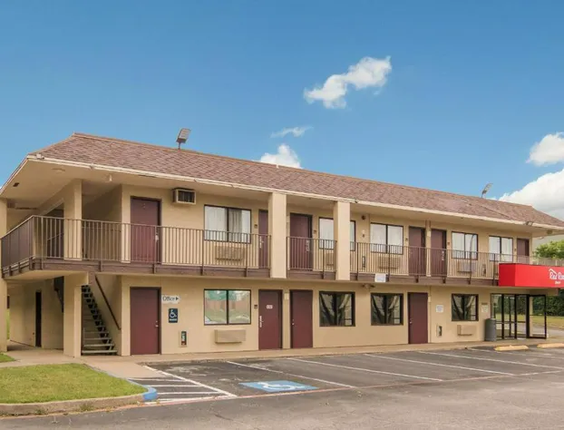 Red Roof Inn Fort Worth South hotel detail image 1
