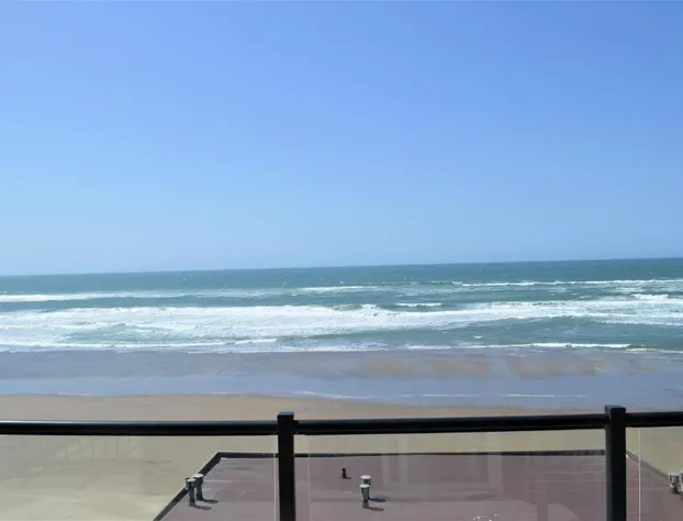 Beachfront Manor Hotel hotel detail image 3