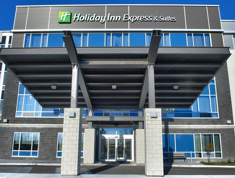 Holiday Inn Express & Suites Vaudreuil, an IHG Hotel hotel detail image 3