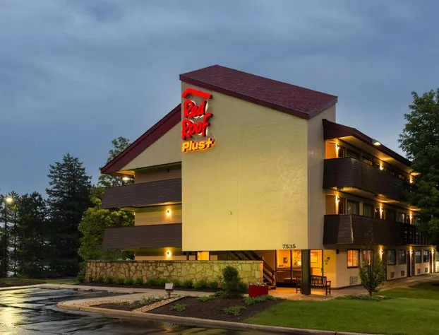 Red Roof Inn PLUS+ Chicago - Willowbrook hotel detail image 1