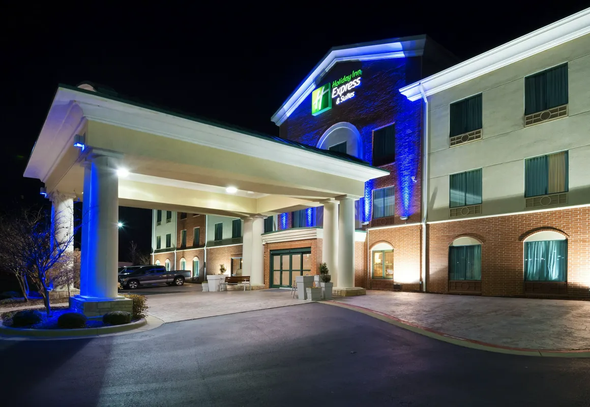 Holiday Inn Express & Suites Little Rock-West by IHG hotel hero