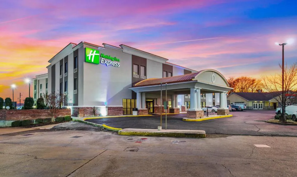 Holiday Inn Express New Albany by IHG hotel hero