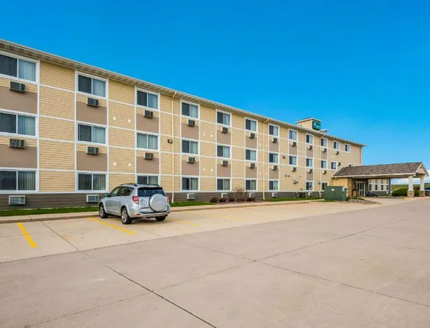 Quality Inn & Suites Eldridge Davenport North hotel detail image 1