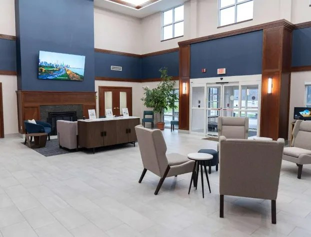 La Quinta Inn & Suites by Wyndham Bannockburn-Deerfield hotel detail image 4