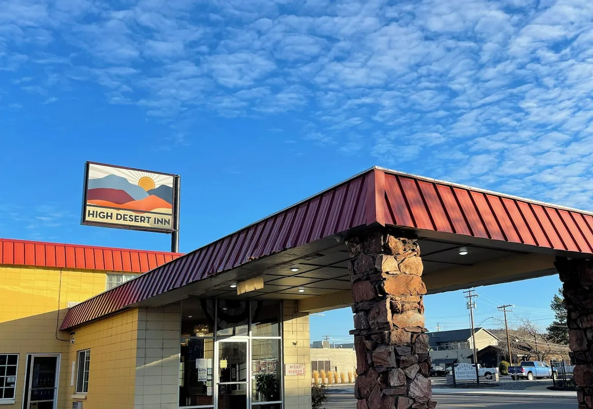 High Desert Inn hotel hero