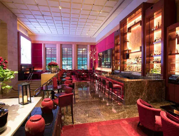 Four Seasons Hotel New York hotel detail image 4