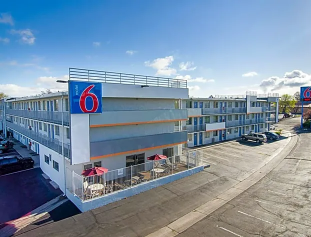 Motel 6 Denver, CO – Downtown hotel detail image 2