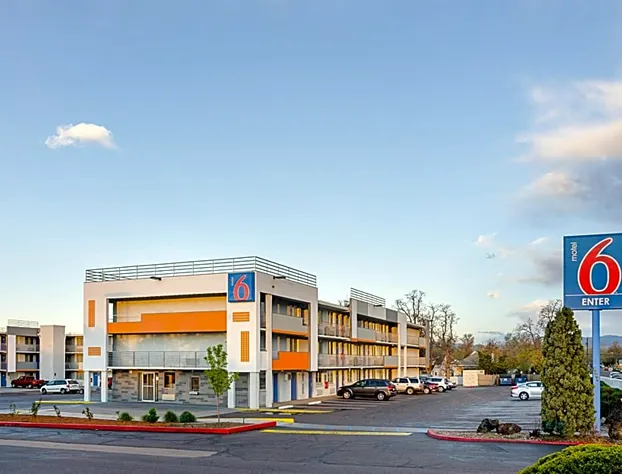 Motel 6 Denver, CO – Downtown hotel detail image 3