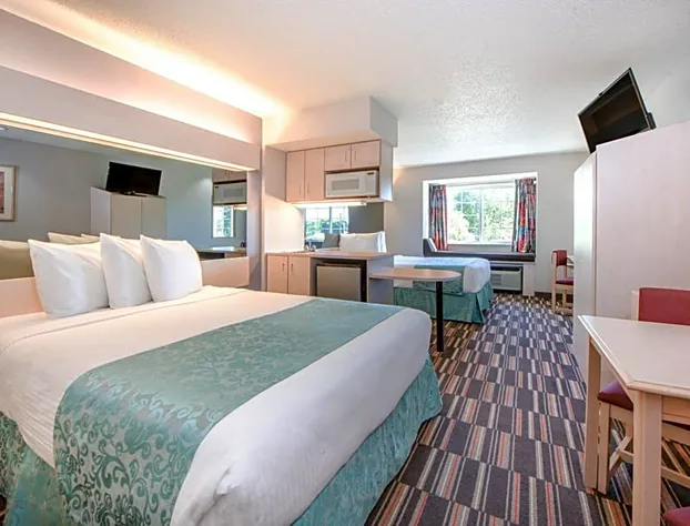 Microtel Inn & Suites by Wyndham Claremore hotel detail image 3