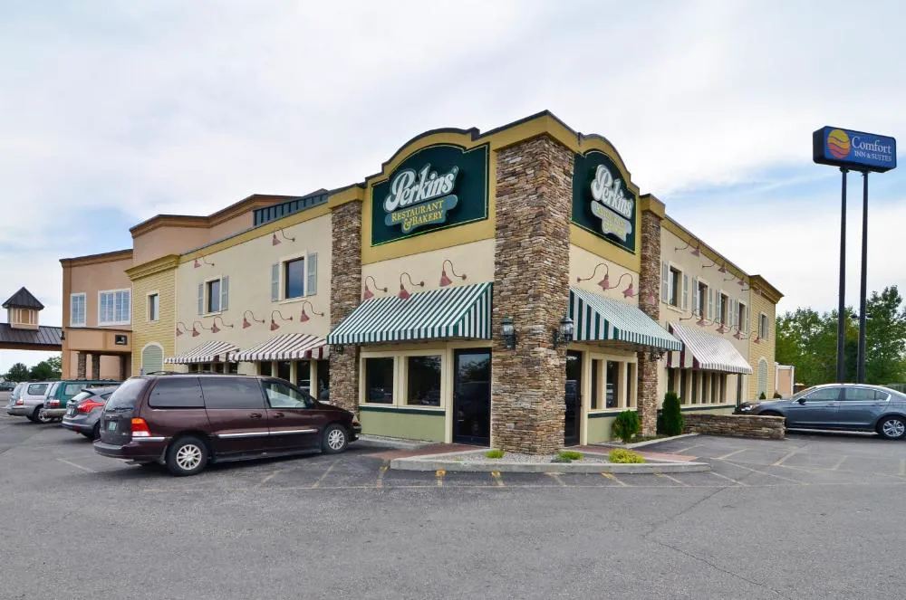 Comfort Inn & Suites Plattsburgh - Morrisonville hotel hero