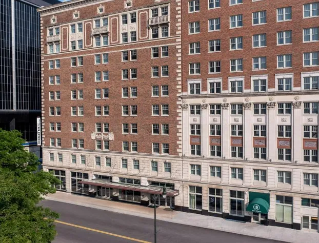 DoubleTree Suites by Hilton Hotel Detroit Downtown - Fort Shelby hotel detail image 2