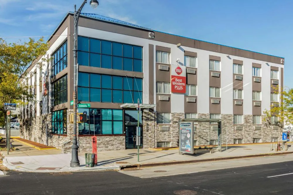 Best Western Plus Brooklyn Bay Hotel hotel hero