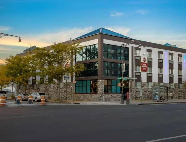 Best Western Plus Brooklyn Bay Hotel hotel detail image 2