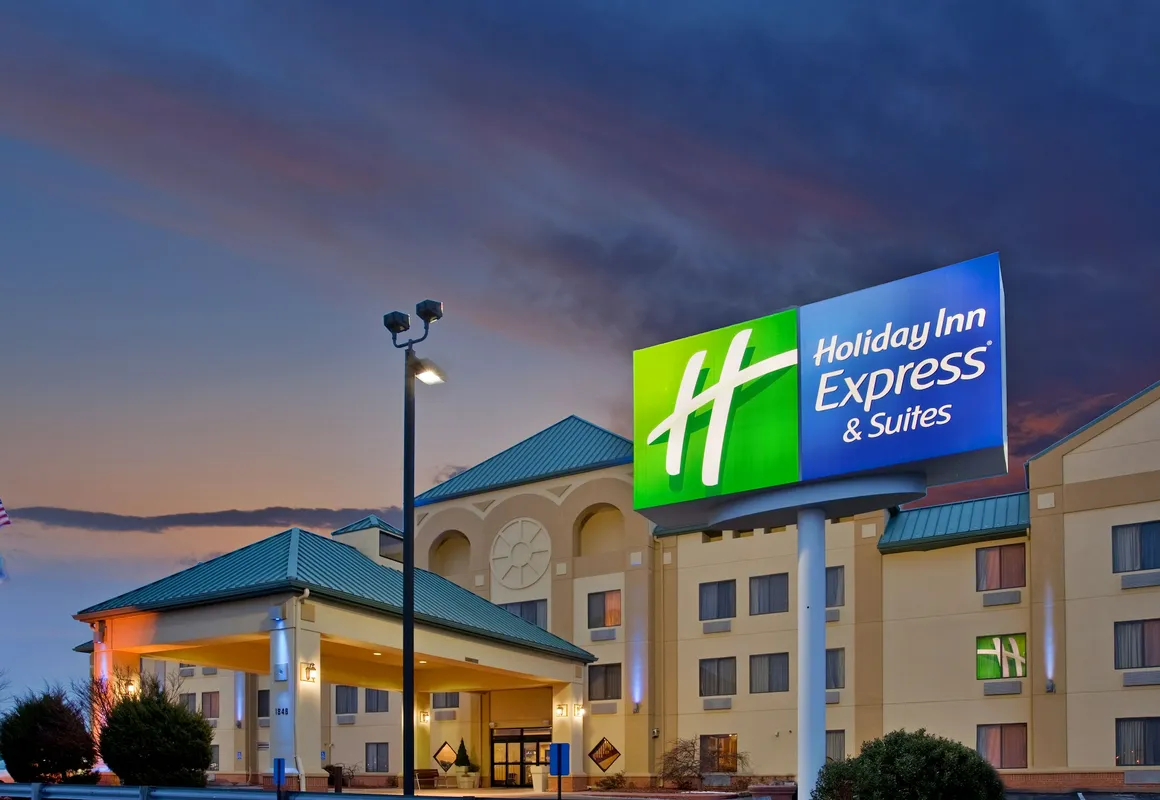 Holiday Inn Express & Suites St. Louis West - Fenton by IHG hotel hero