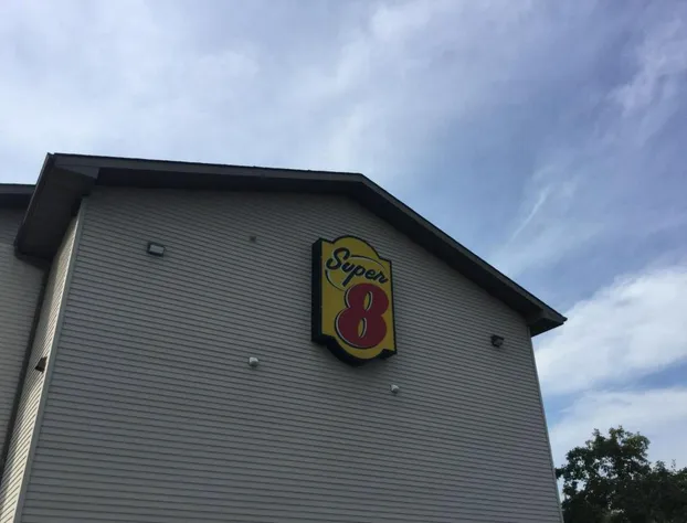 Super 8 by Wyndham New Stanton hotel detail image 3