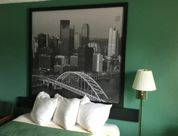 Super 8 by Wyndham New Stanton hotel detail image 4