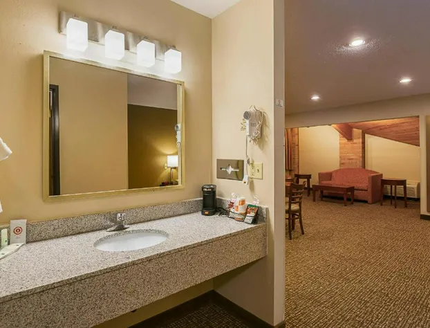 Quality Inn Waverly hotel detail image 3