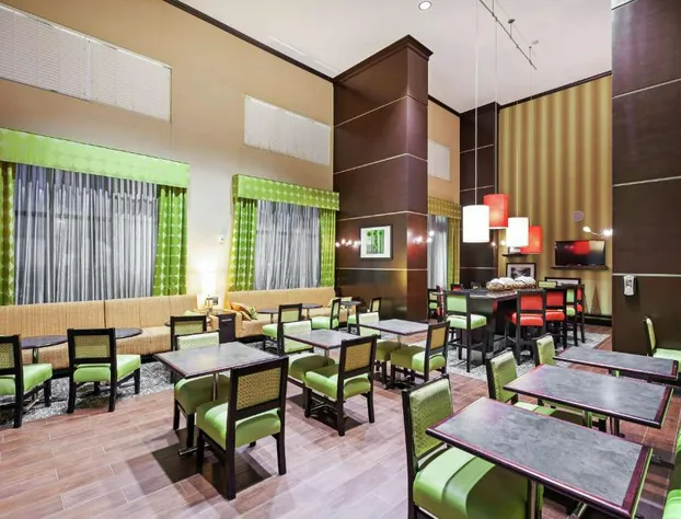 Hampton Inn & Suites Houston/League City hotel detail image 4