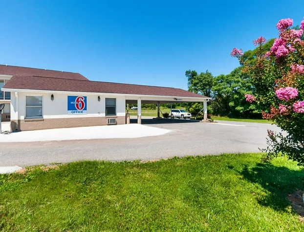 Motel 6 Charles Town, WV hotel detail image 4