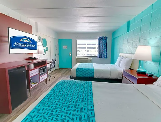 Howard Johnson by Wyndham Virginia Beach At The Beach hotel detail image 3