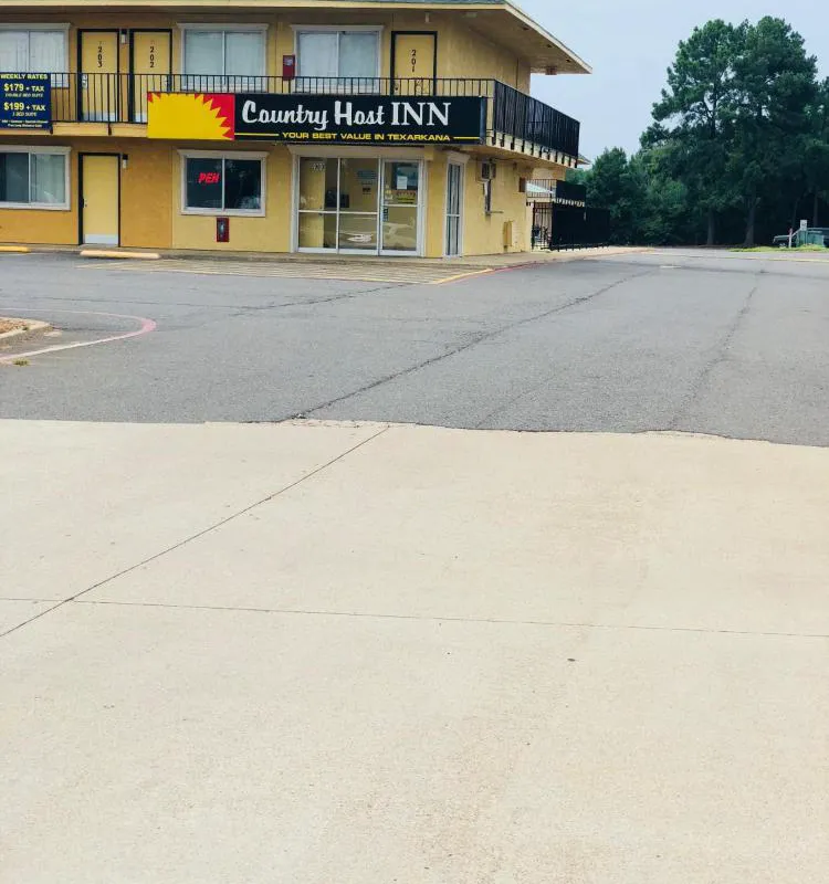 Country Host Inn hotel hero