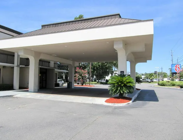 Motel 6 Savannah, GA - Midtown hotel detail image 2