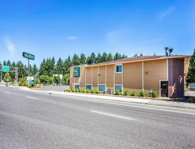 Quality Inn & Suites Vancouver North hotel detail image 2