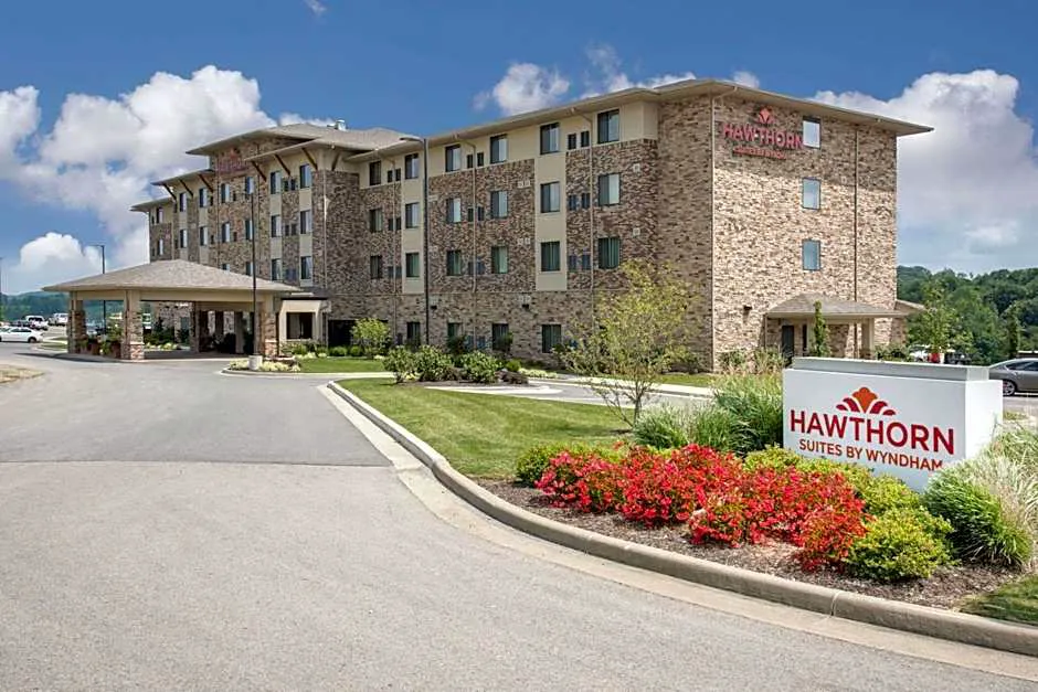 Hawthorn Suites by Wyndham Bridgeport/Clarksburg hotel hero