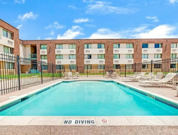 Monte Carlo Inn hotel detail image 2