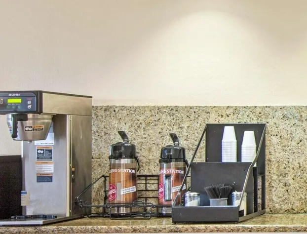 Monte Carlo Inn hotel detail image 4