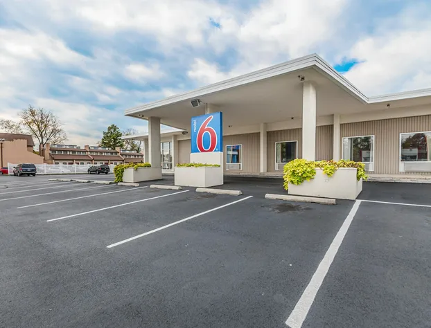 Motel 6 Winchester, VA hotel detail image 1