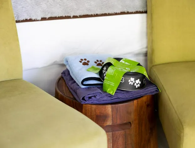 Canalside Inn hotel detail image 2