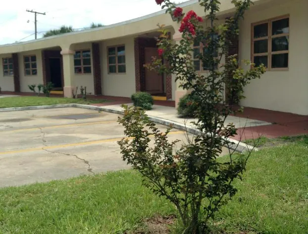 Nassau Holiday Motel hotel detail image 1