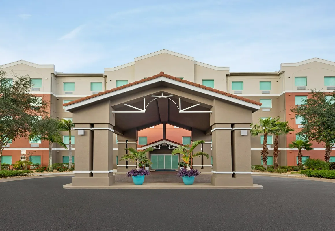 Holiday Inn Express & Suites Pembroke Pines-Sheridan St by IHG hotel hero