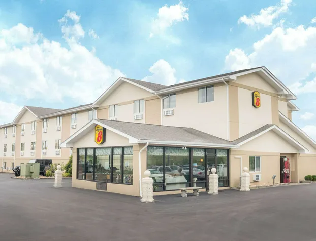 Super 8 by Wyndham Corbin/London KY hotel detail image 1