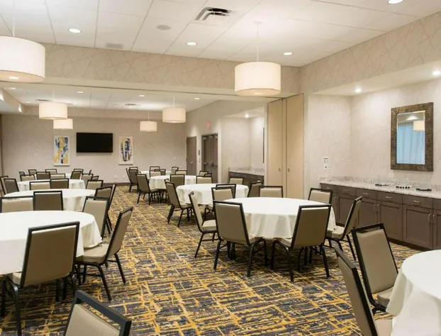 Hampton Inn & Suites Grand Rapids Downtown hotel detail image 3