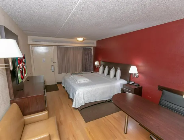 Red Roof Inn PLUS+ Columbus-Ohio State University OSU hotel detail image 4