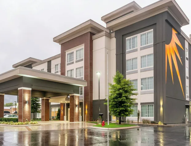 La Quinta Inn & Suites by Wyndham Chattanooga - Lookout Mtn hotel detail image 2