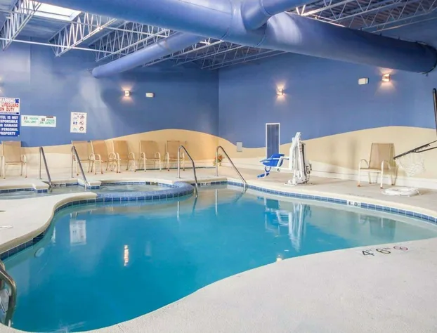 Wingate by Wyndham Sheboygan hotel detail image 3