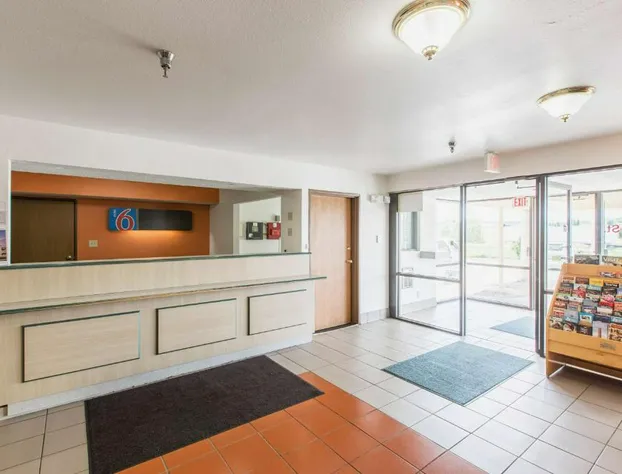 Motel 6 Omaha - Central hotel detail image 4