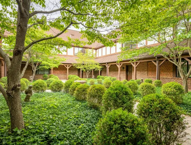 English Inn of Charlottesville hotel detail image 2