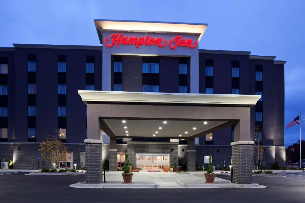 Hampton Inn Minneapolis Bloomington West hotel hero