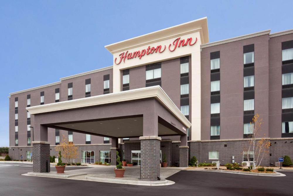 Hampton Inn Minneapolis Bloomington West hotel hero