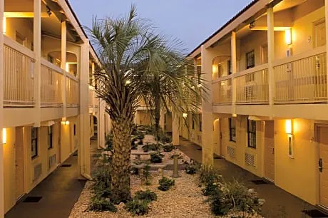 Travelodge by Wyndham Mobile hotel detail image 2