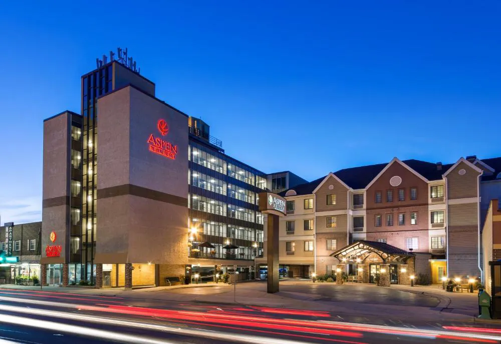 Aspen Select hotel hero