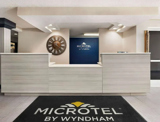 Microtel Inn & Suites by Wyndham Florence/Cincinnati Airport hotel detail image 3