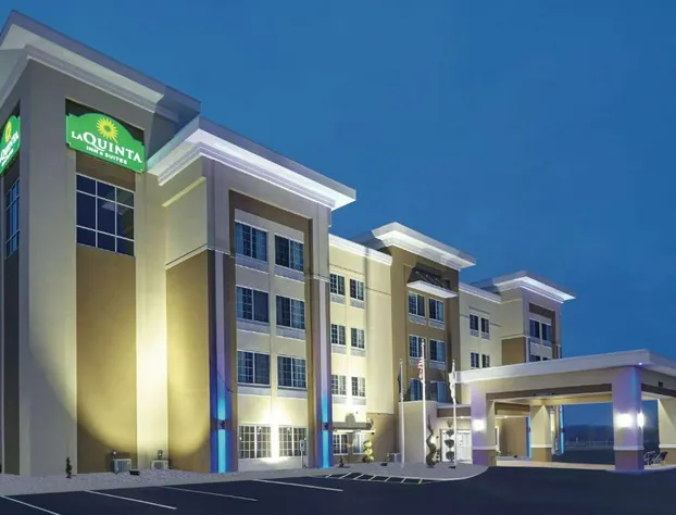 La Quinta Inn & Suites by Wyndham Springfield IL hotel detail image 2