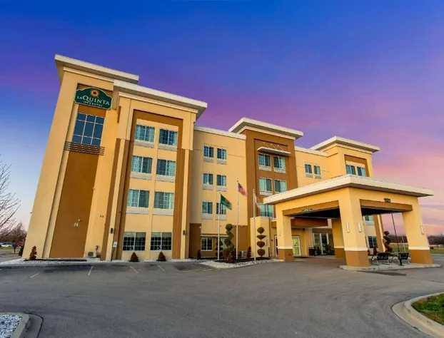 La Quinta Inn & Suites by Wyndham Springfield IL hotel detail image 2